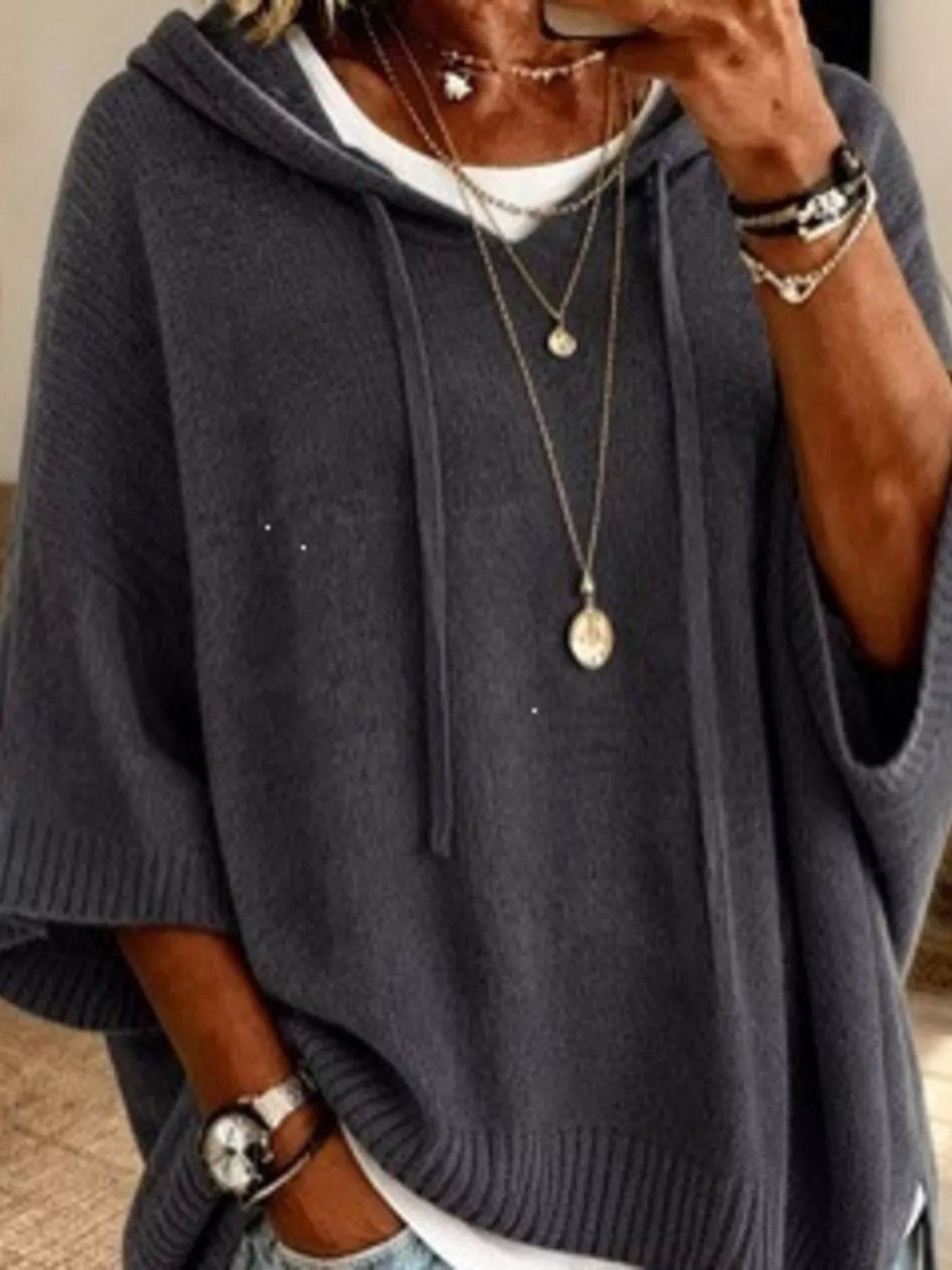 Rose – Poncho Sweater
