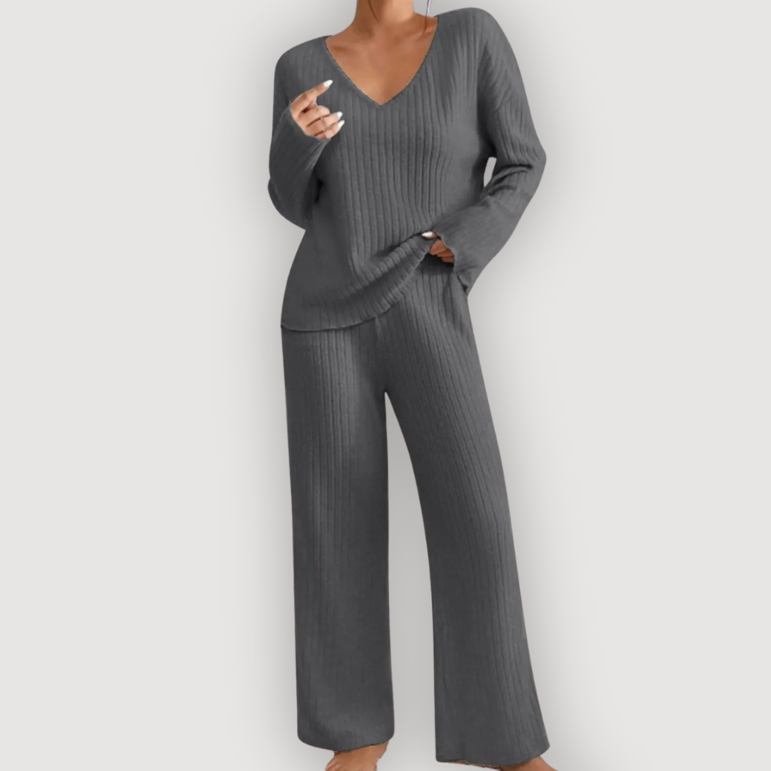 BRONTE – RELAXED KNIT SET