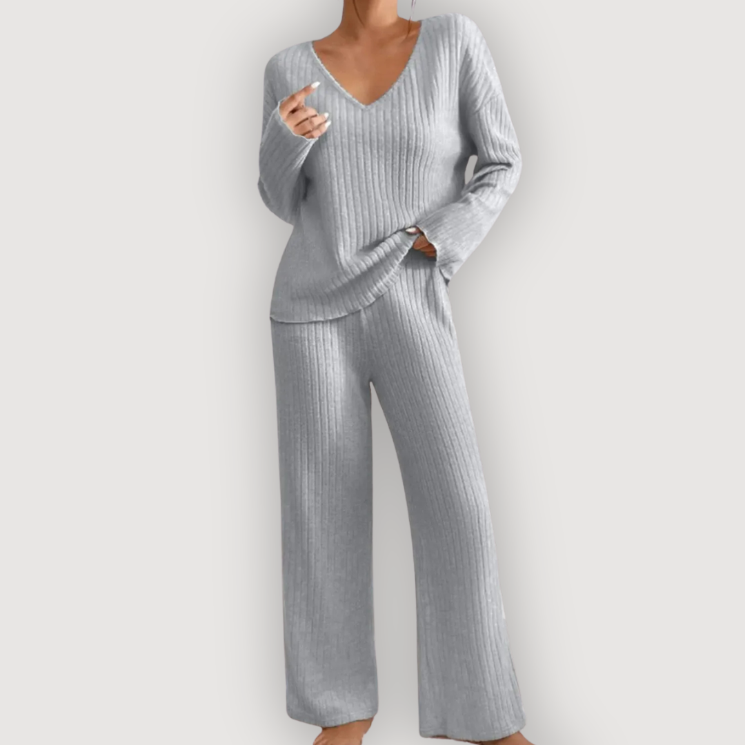 BRONTE – RELAXED KNIT SET