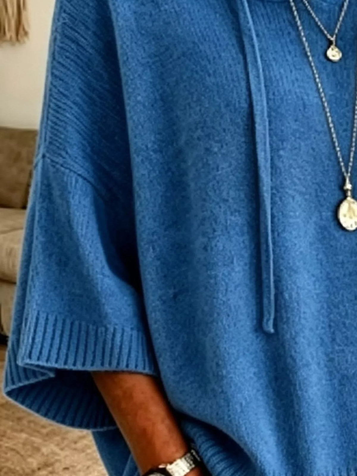 Rose – Poncho Sweater