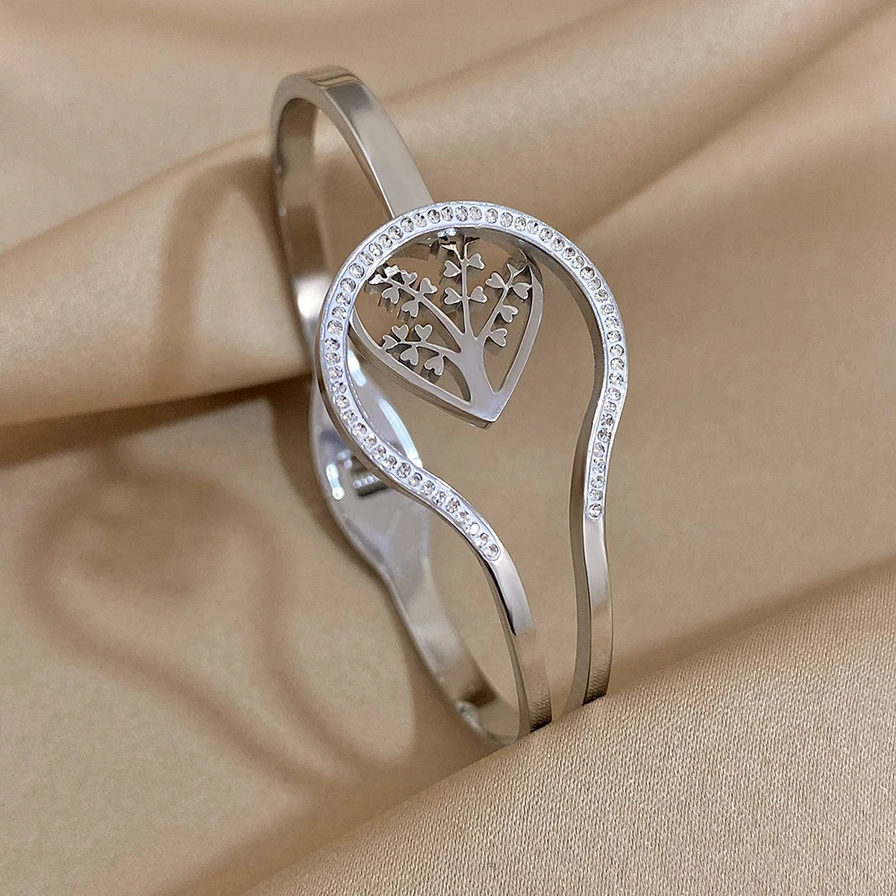 Contour Willow Halo Bangle