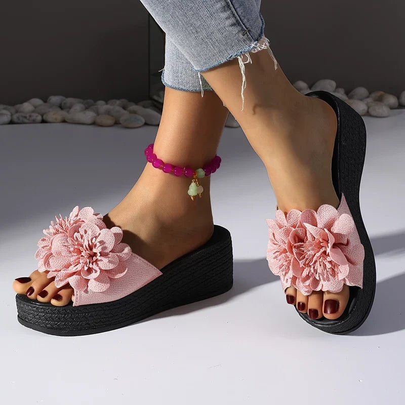 Penelope Platform Slide
