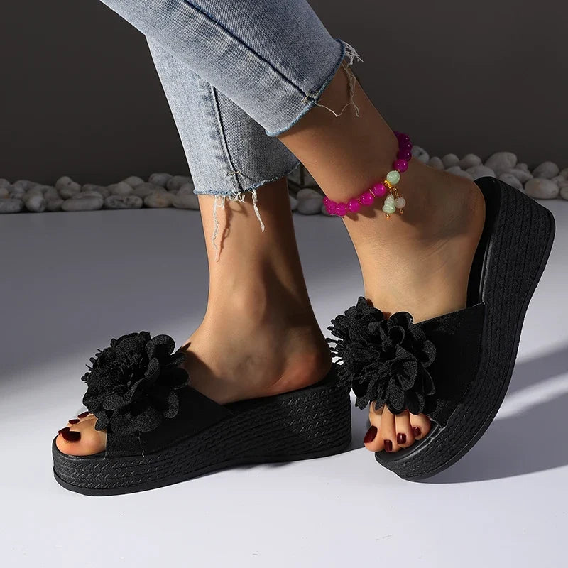 Penelope Platform Slide