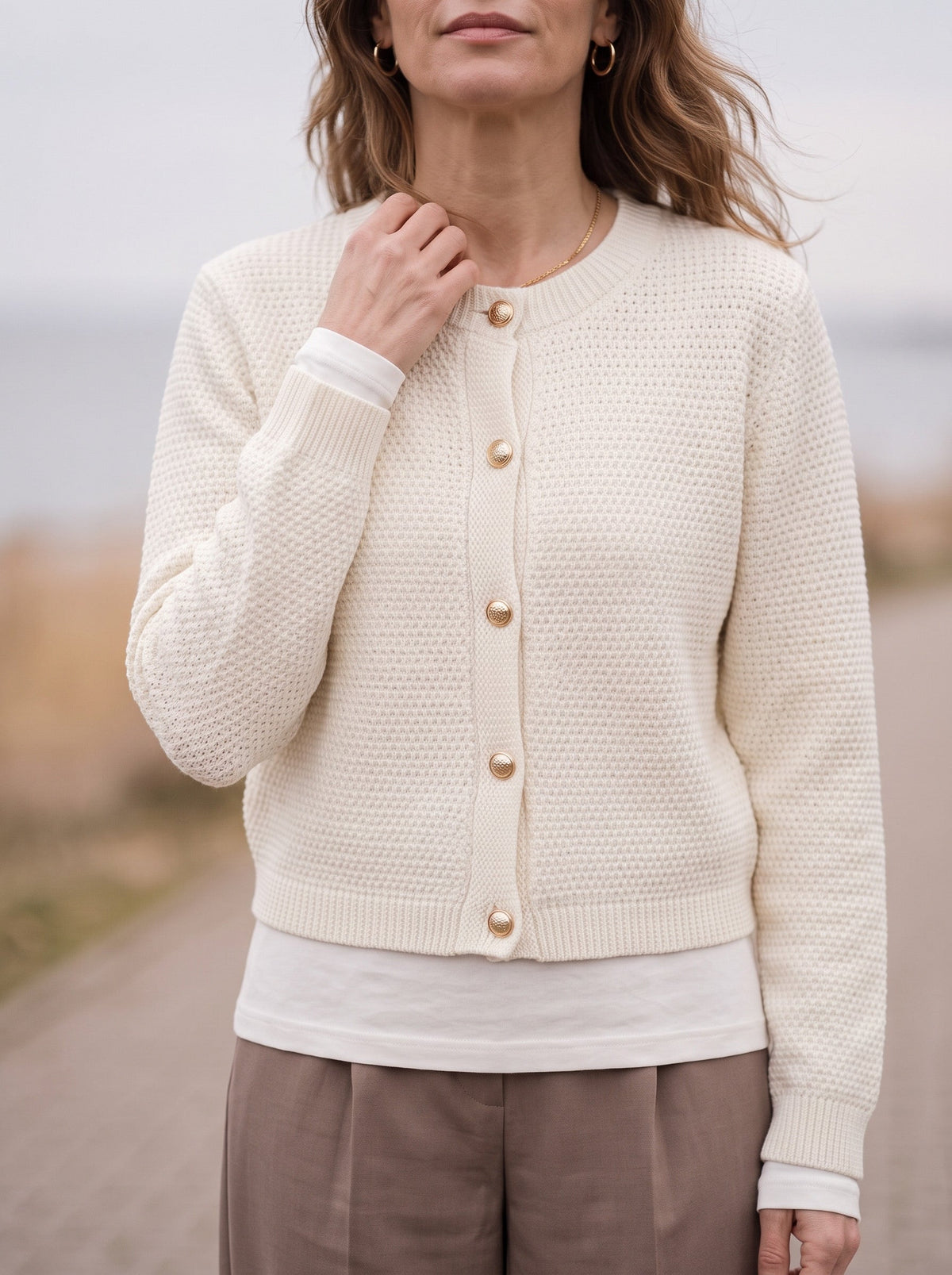 Gaya | Button Cropped Knit Cardigan