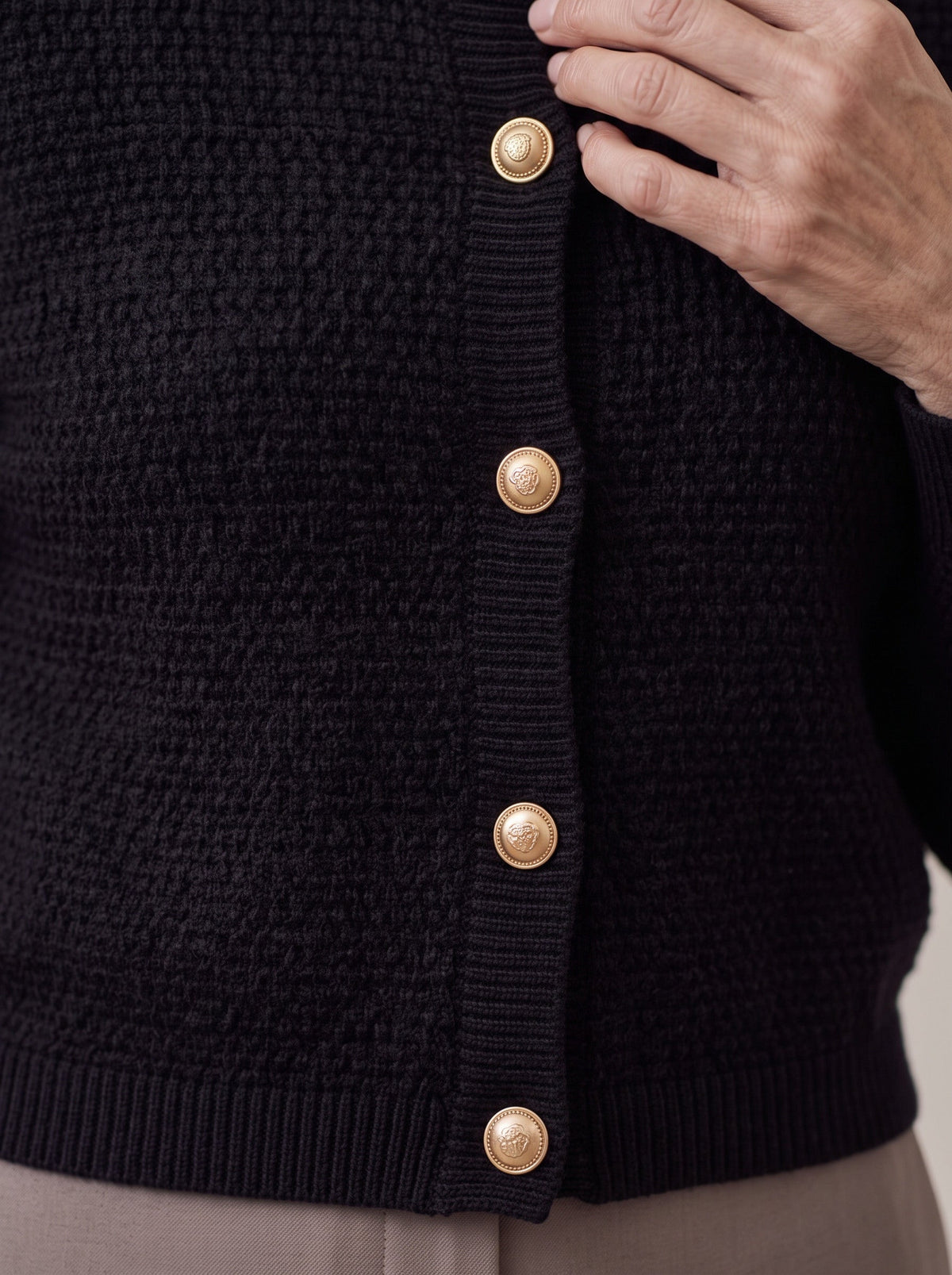 Gaya | Button Cropped Knit Cardigan
